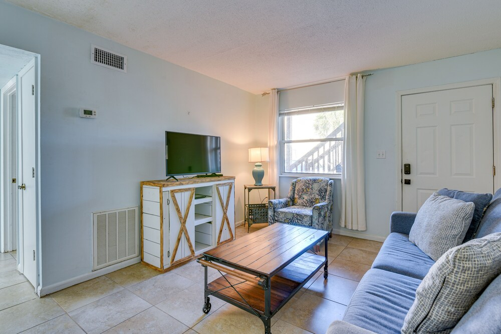 Okaloosa Island Condo Near Boardwalk & Beach!