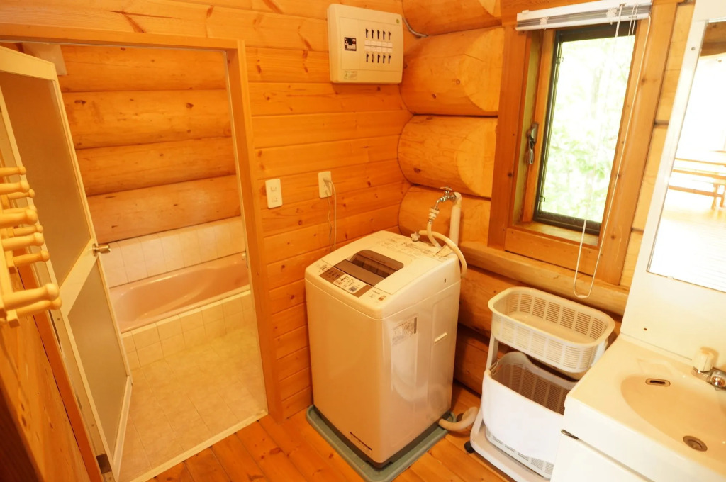 Hakuba Canadian Lodge