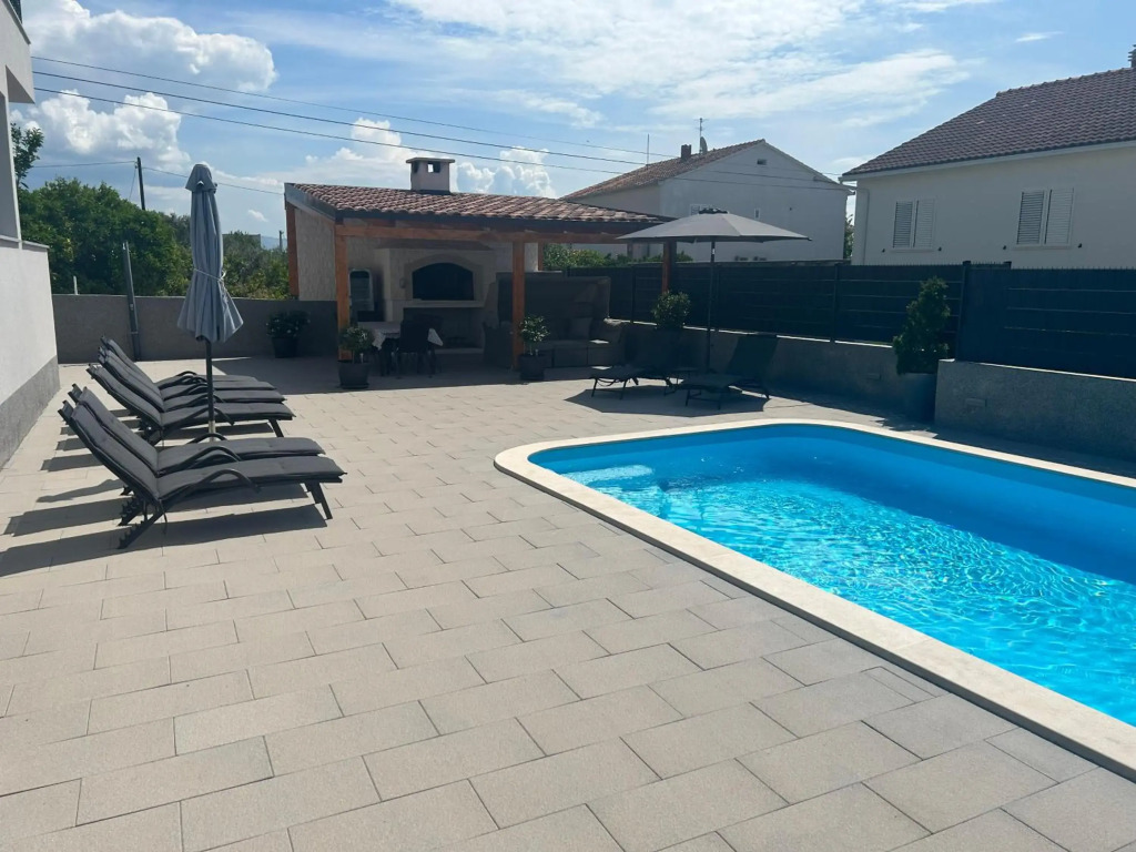 Villa Apartment AA 2
