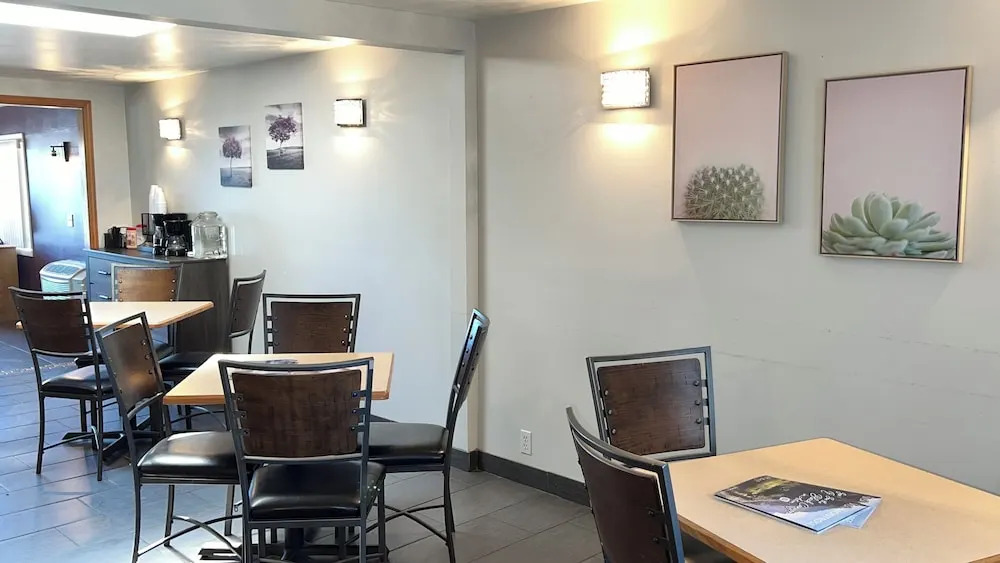 Econo Lodge Inn & Suites Montrose - Black Canyon Area