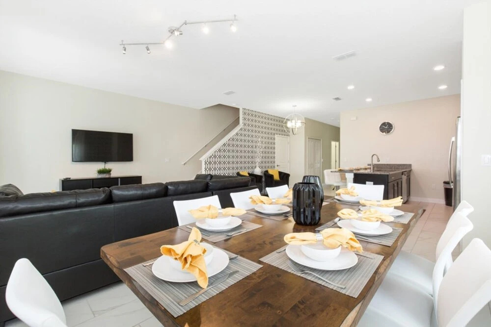 Storey Lake - 3066 Gatsby Street