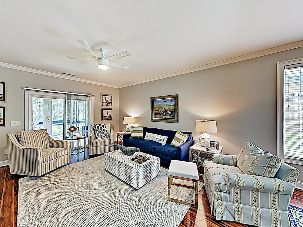 New Listing! Beach Chic Townhouse W/ Pool Access Townhouse