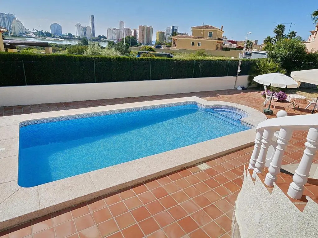 Villa Salinas