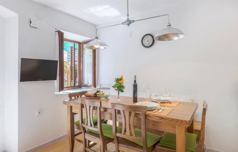 Nice Home In Funtana With Wifi
