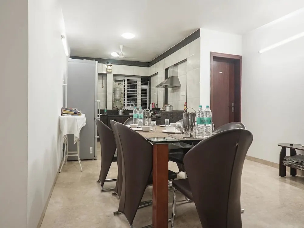 OYO 13467 Hotel FC 16 Suites