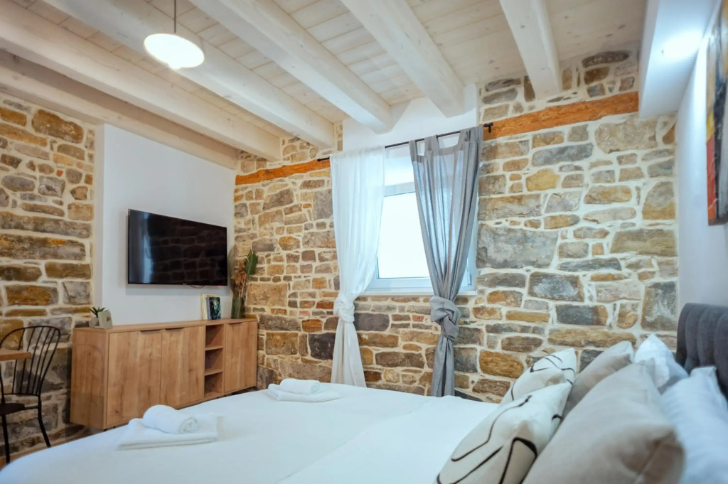 GG art apartments II