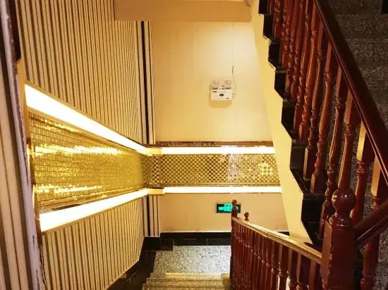 Huangdu Hotel (Zhaotong Experimental Middle School)