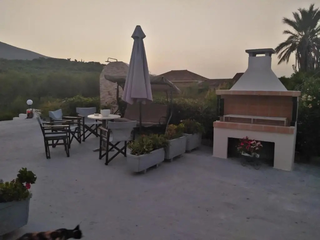 Kamara Apartments - 450m from the beach, by ZanteWize