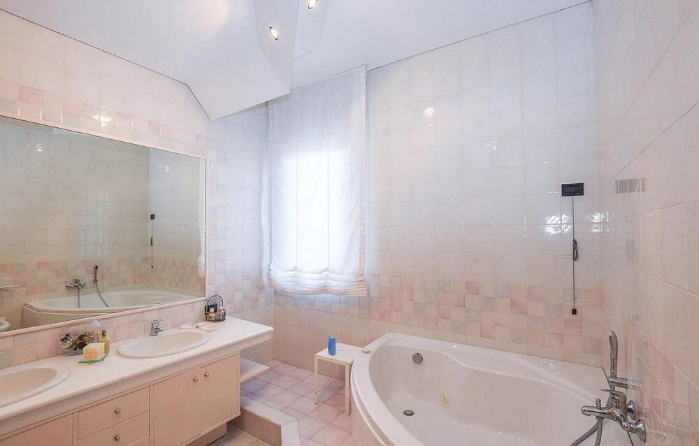 Awesome Home in Ragusa With 3 Bedrooms and Wifi