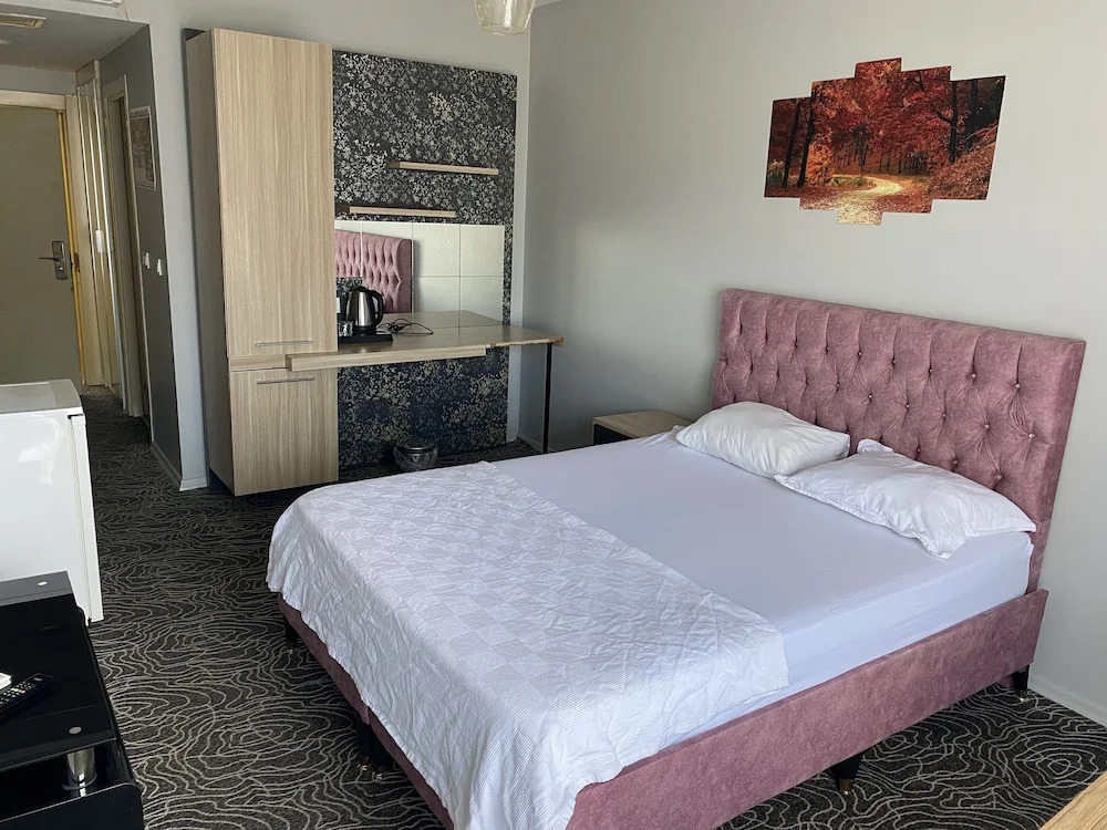 Pin Suites