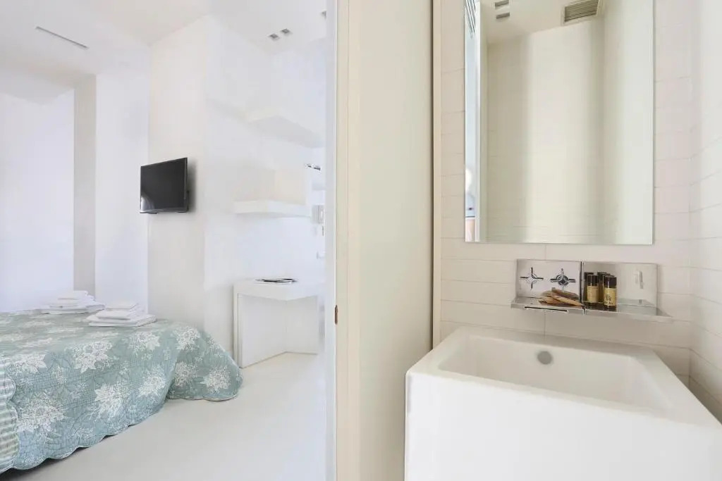 LUXURY suite with amazing Terrace in Florence-hosted by Sweetstay