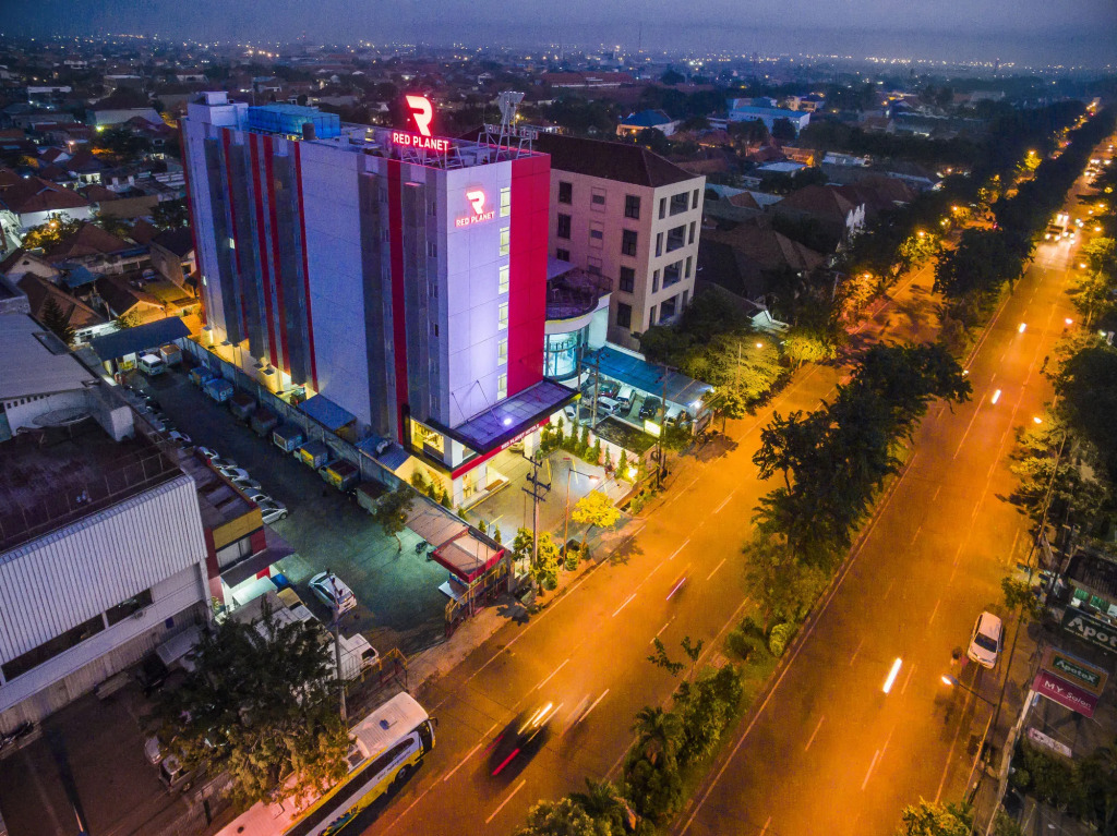Monoloog Hotel Surabaya