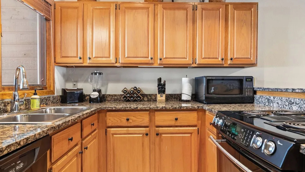 Riverside Condos A102 by Avantstay Condo Close To Downtown, Town Park & Ski Lift #8