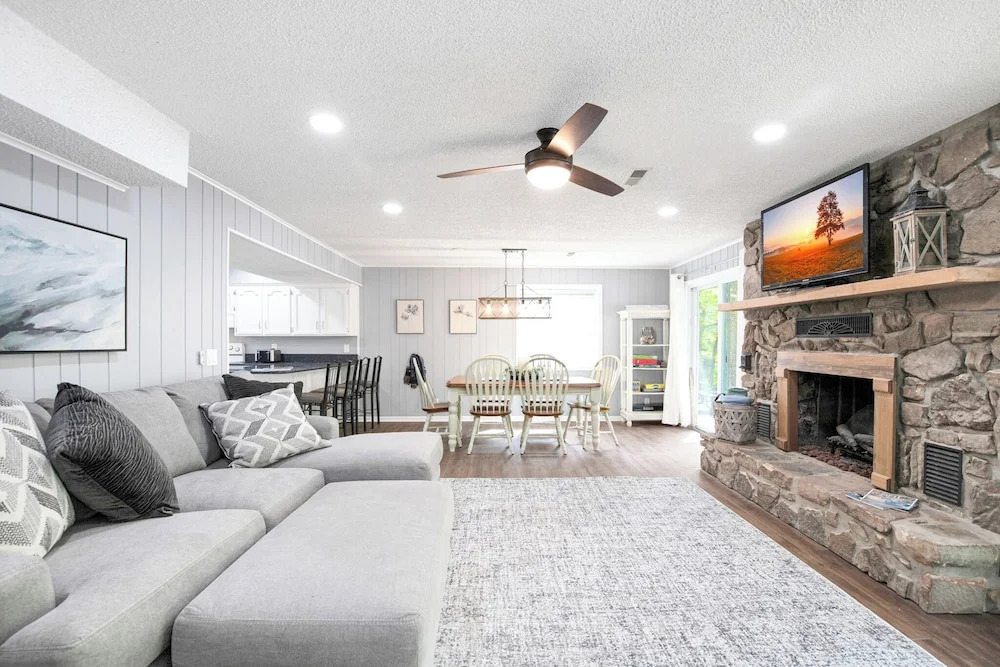 Stunning Views of the 7.5mm, Private Dock, Spacious Decks, Kayaks & More!