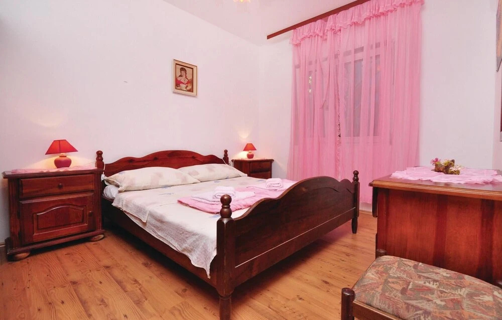 Beautiful Apartment in Omis With 3 Bedrooms