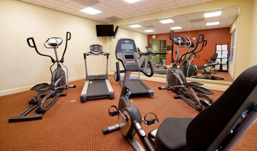 Country Inn & Suites by Radisson, Fredericksburg, VA