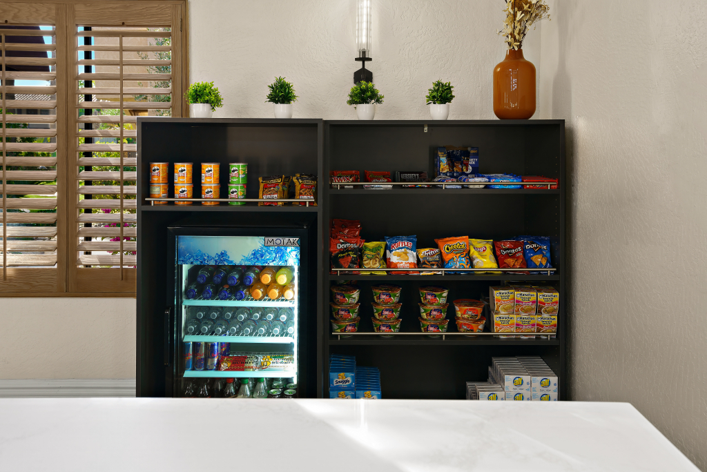 La Fuente Inn & Suites