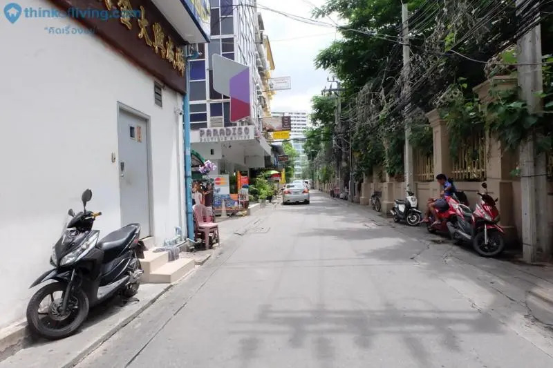 CBD Asoke/Nana/Ploenchit +2 mins to Terminal 21