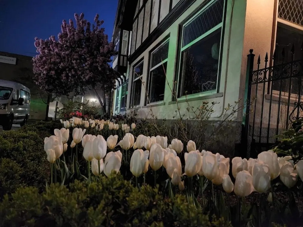 Frederick Stearns House Historic Inn