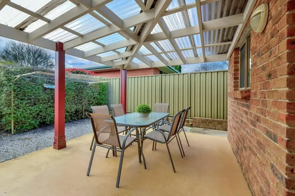 Spacious 2 Bed, 2 Bath Villa, CBD Location