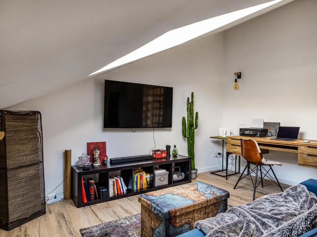 Lu's House - Cozy and Stylish Apartment with patio