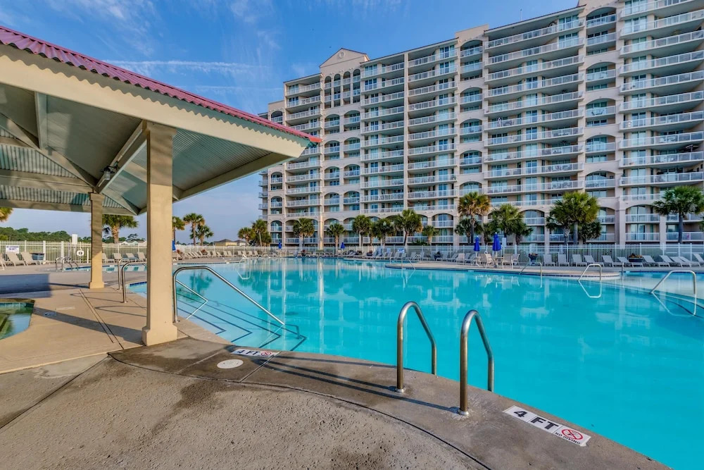 Barefoot Resort North Tower by Condo-World