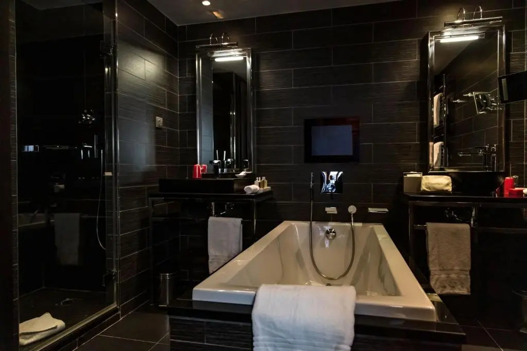Avenue Lodge Hotel & Spa