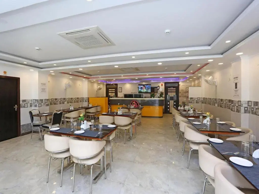 SS Hotel By OYO Rooms