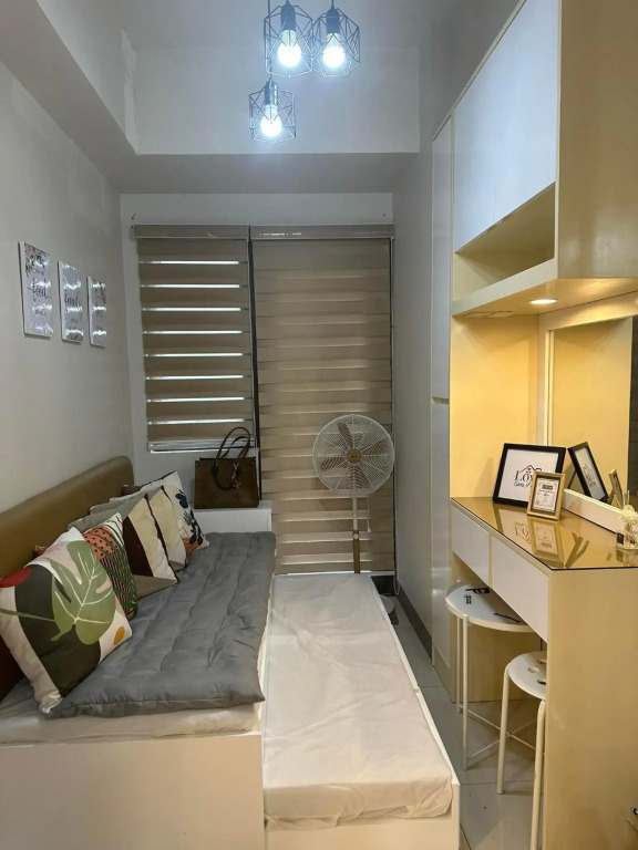 Mel and Rose Place in S Residences Tower 1 Mall of Asia Area