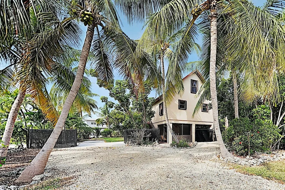 New Listing! Waterside Haven W/ Gourmet Kitchen 4 Bedroom Home