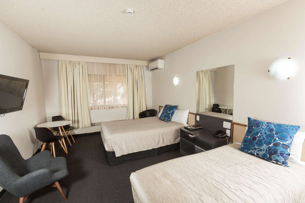 Belconnen Way Hotel & Serviced Apartments