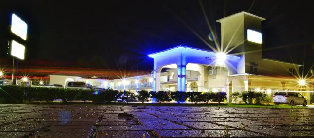 Scottish Inn and Suites Alvin