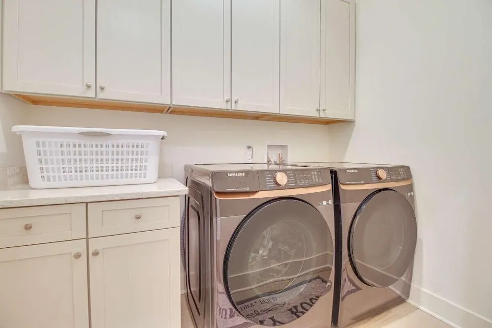 River Views, Historic Central Neighborhood, Luxury Townhome