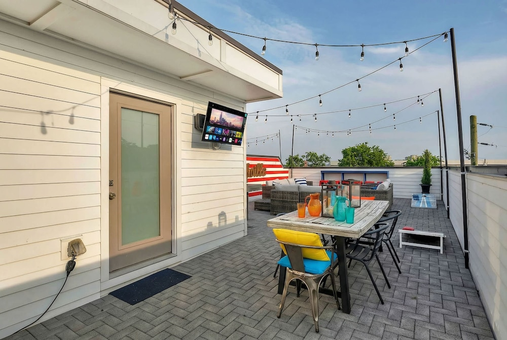 Rooftop Deck Shuffleboard BBQ Near Downtown