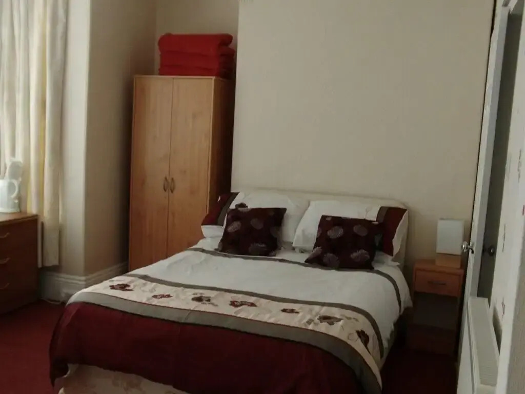 Oakwell Guest House
