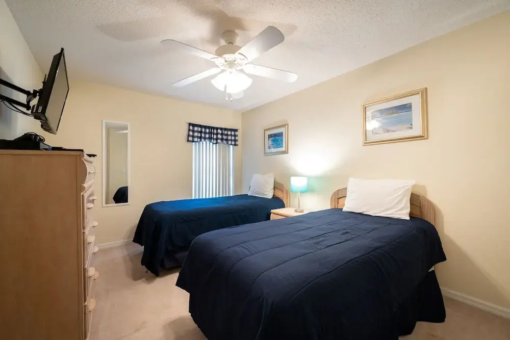 8067WC 4-Bedroom Pool Home near Disney!