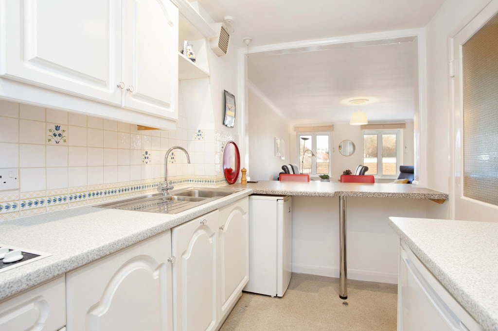 Ideal city centre base with all the iconic sightseeing within easy walking distance.