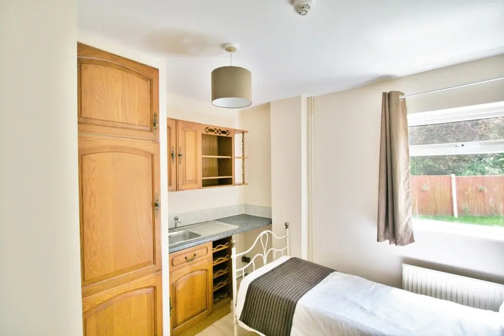 Central Studios Hatherley by Roomsbooked