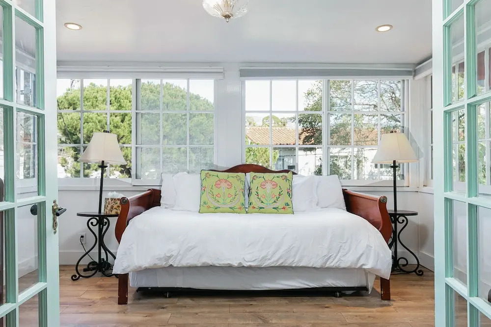 427 Santa Barbara (1655-159019) - 1 Br Hotel Room