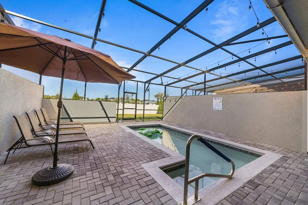 Modern 5BR Nintendo Loft Private Pool 16144