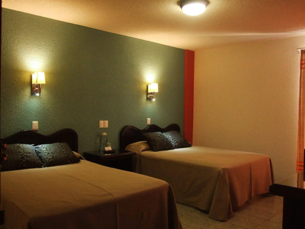 Hotel Aurora