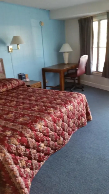 Royal Inn Motel