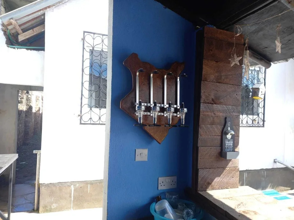 Luxurious 4-bedroom House With Private Pool in Kikambala