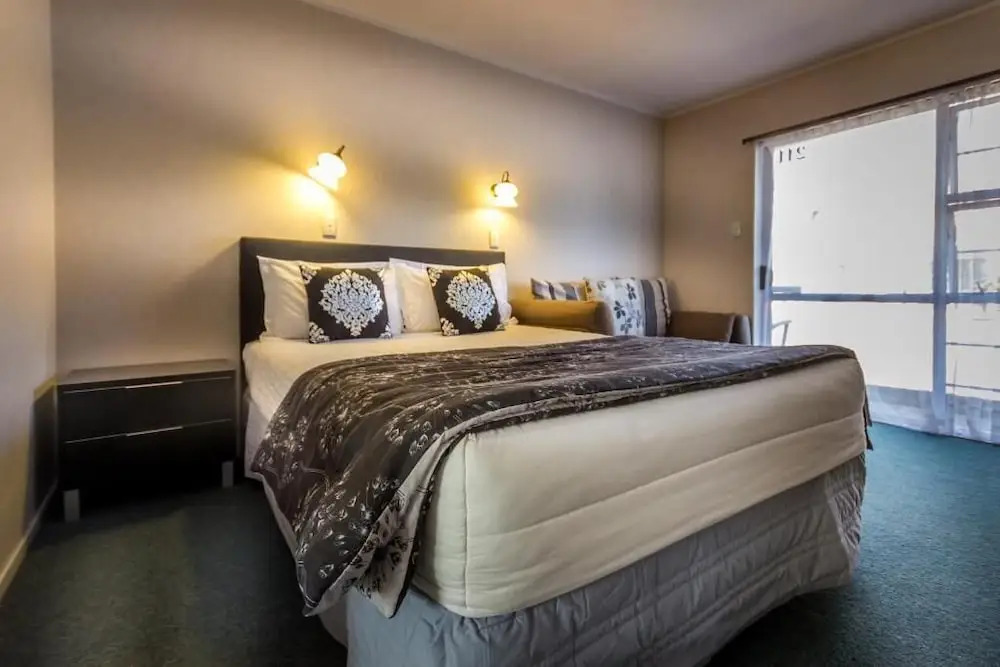 Malones Spa Motel