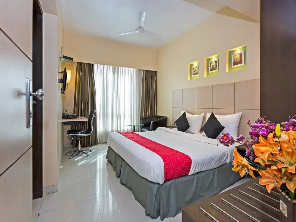 HOTEL VARISHTTA Kopar Khairane