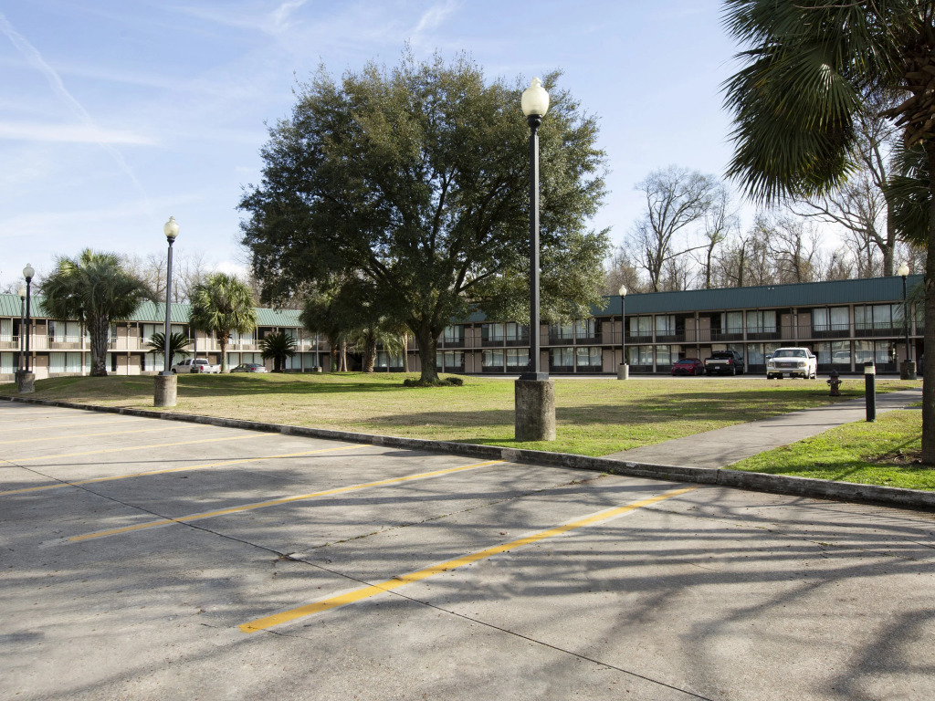 Port Allen Inn