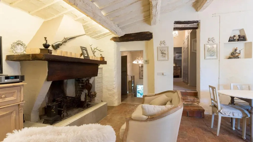 IL CASTELLACCIO 8, Emma Villas