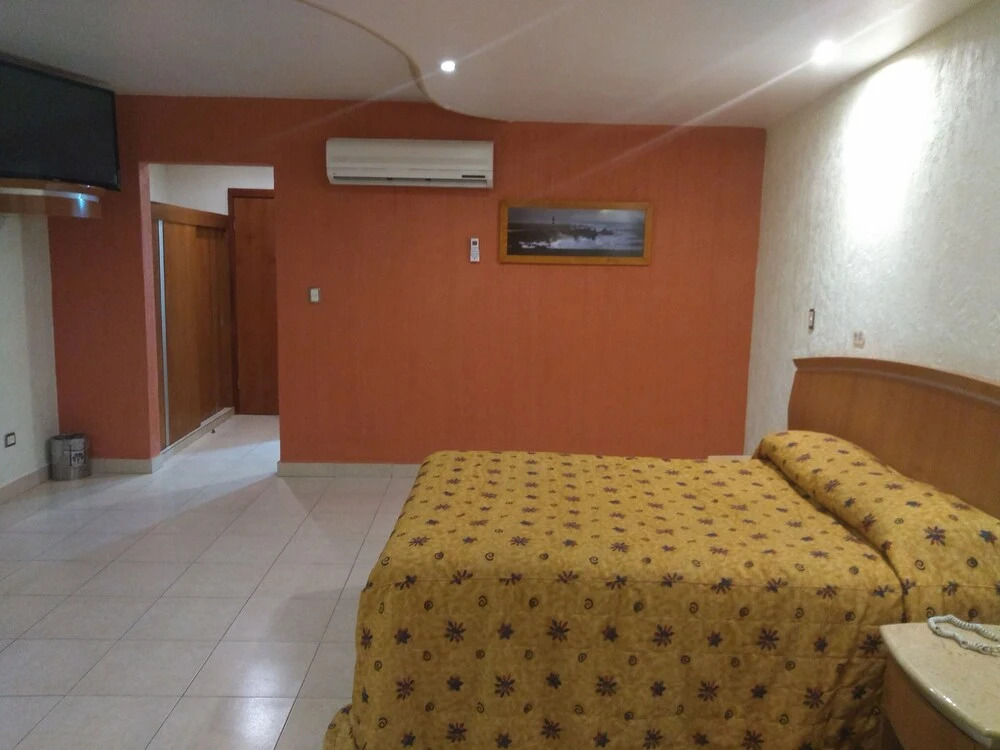 Hotel Jiménez Plaza