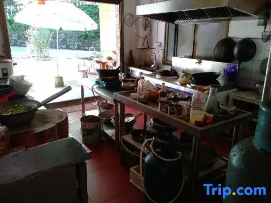 Ruierkang Dengjiayuan Homestay