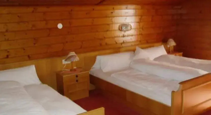 ApartBabsi